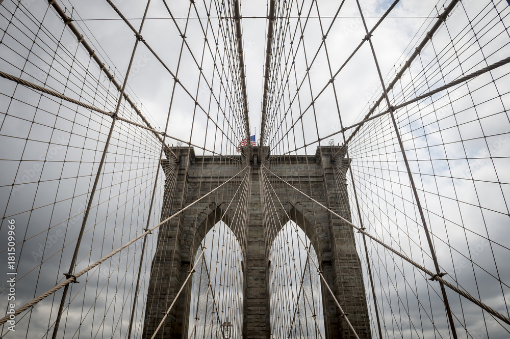 Obraz premium Brooklyn Bridge, New York City bliska szczegółów architektonicznych
