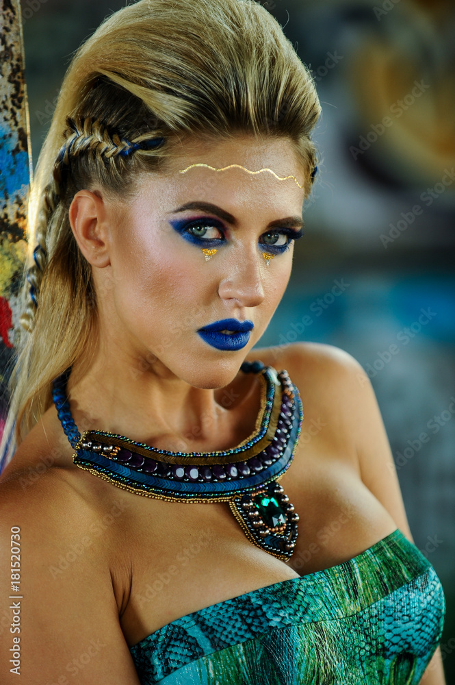 Wunschmotiv: High fashion portrait of young sexy model with glamor creative make-up wearing luxury n