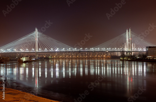 Большой Обуховский мост, вантовый мост. Ночная съемка. Санкт-Петербург.