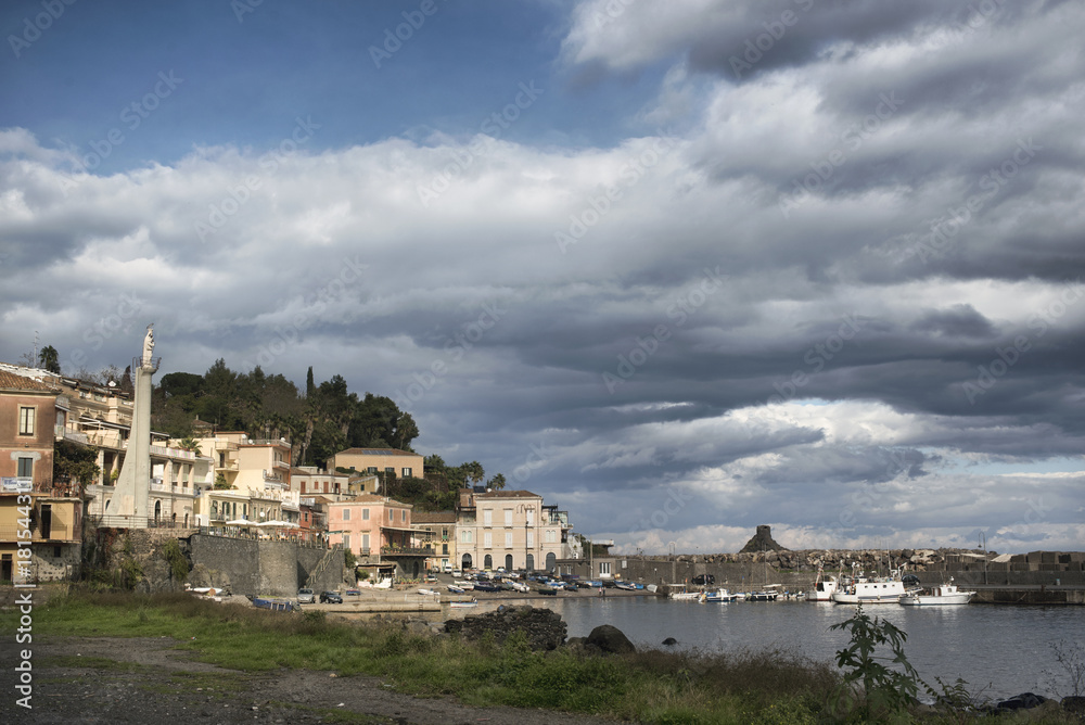 Obraz premium Sicilian seaside village