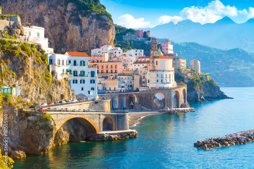 Obraz na płótnie Morning view of Amalfi cityscape on coast line of mediterranean sea, Italy w salonie