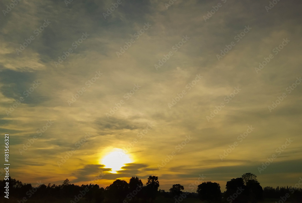 Fototapeta premium The sun is falling from the sky.
