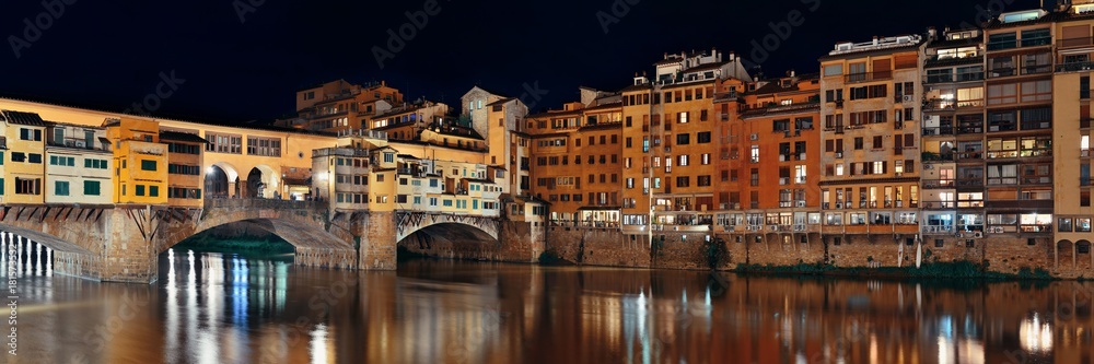 Florence Ponte Vecchio panorama night