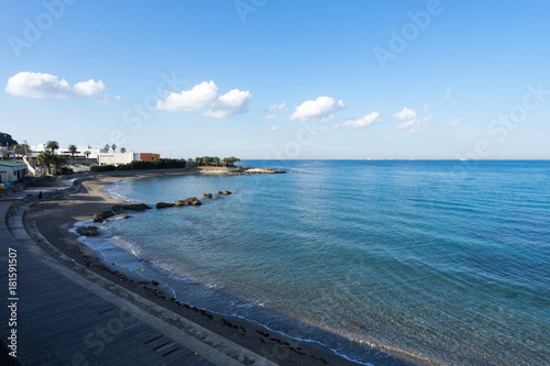 Wallpaper Mural 横須賀・観音崎近くの海岸風景 Torontodigital.ca
