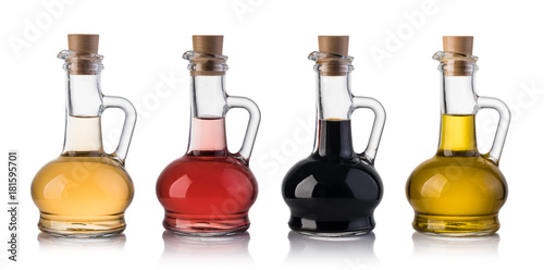 Fotografía Bottle of olive oil and vinegar
