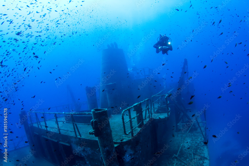 Malta wreck diving - obrazy, fototapety, plakaty 