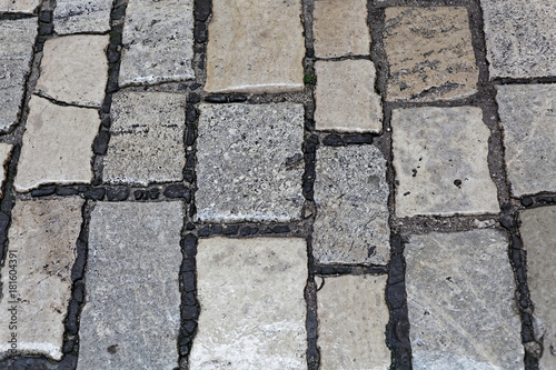 Wet paver blocks