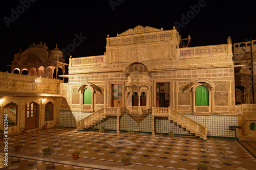 Mandir Palace de nuit photo