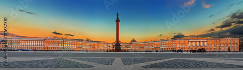 Alexander Column and General Staff on Palace Square in Saint Petersburg (Russia) photo