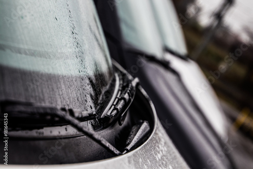 Scheibenwischer bei Regen