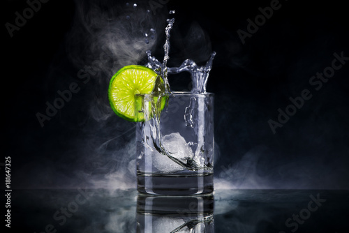 Gin mit Eis photo