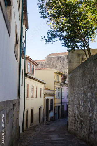 street of Porto city © Khrystyna Pochynok