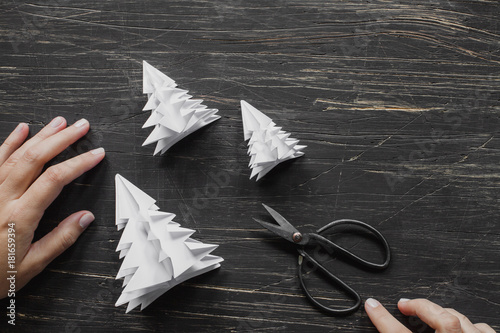Plakat w ramie Paper Christmas tree making. Step by step, tutorial with hands