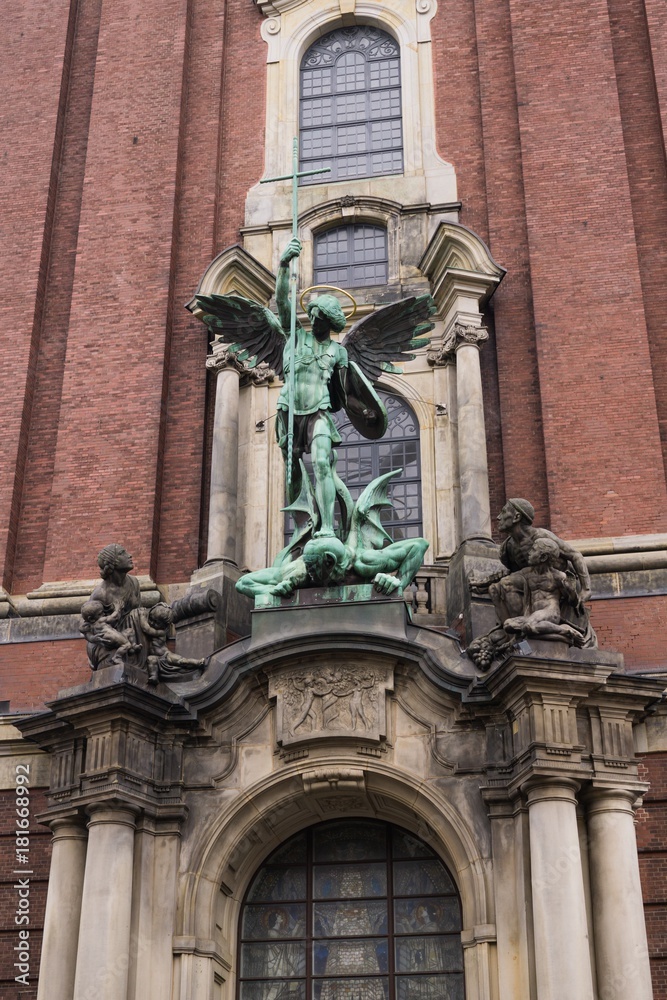 Obraz premium St. Michael's Church. Hamburg. Germany