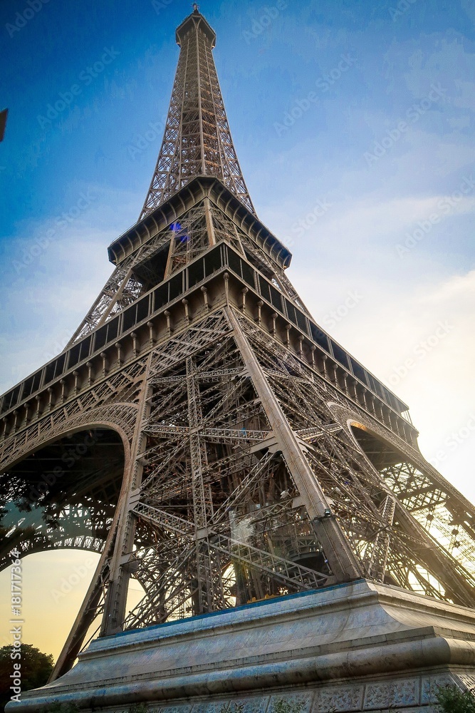 Fototapeta premium Eiffel Tower