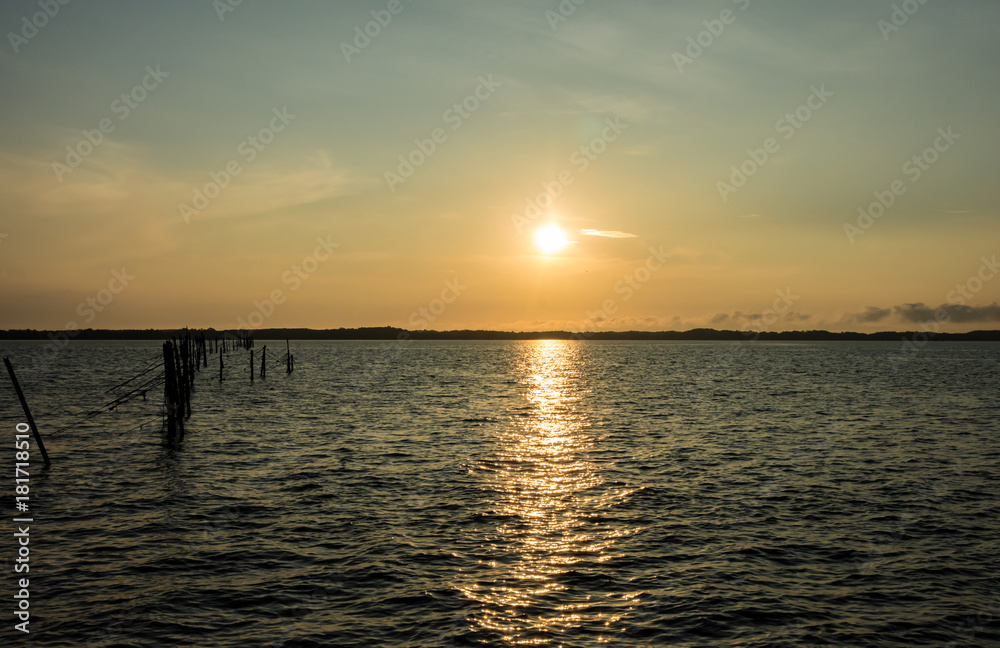 Fototapeta premium Golden sunrise above the sea in the morning