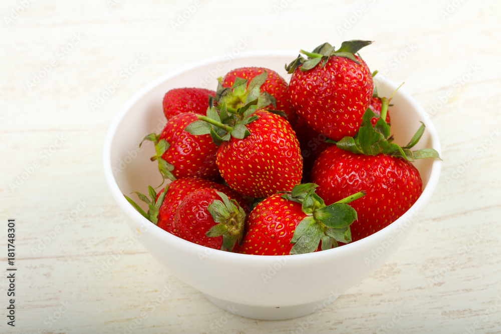 Strawberry in the bowl Strawberry in the bowl