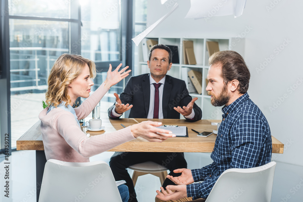 Fototapeta premium couple having argument