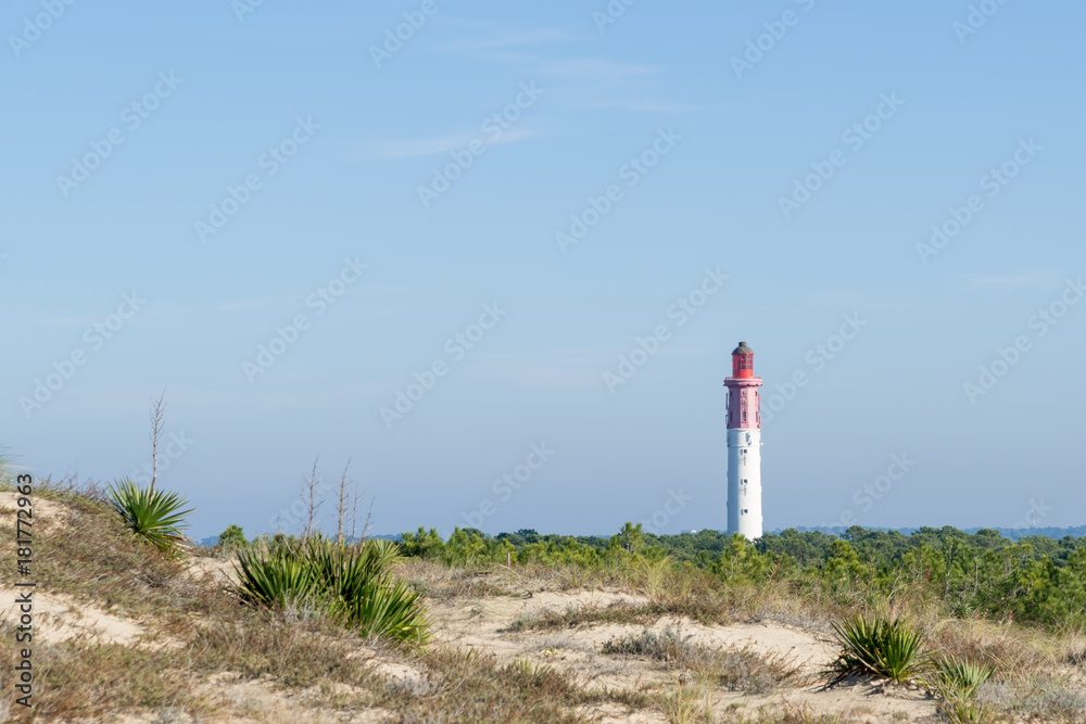 CAP FERRET (Bassin d'Arcachon, France), le phare vu des dunes