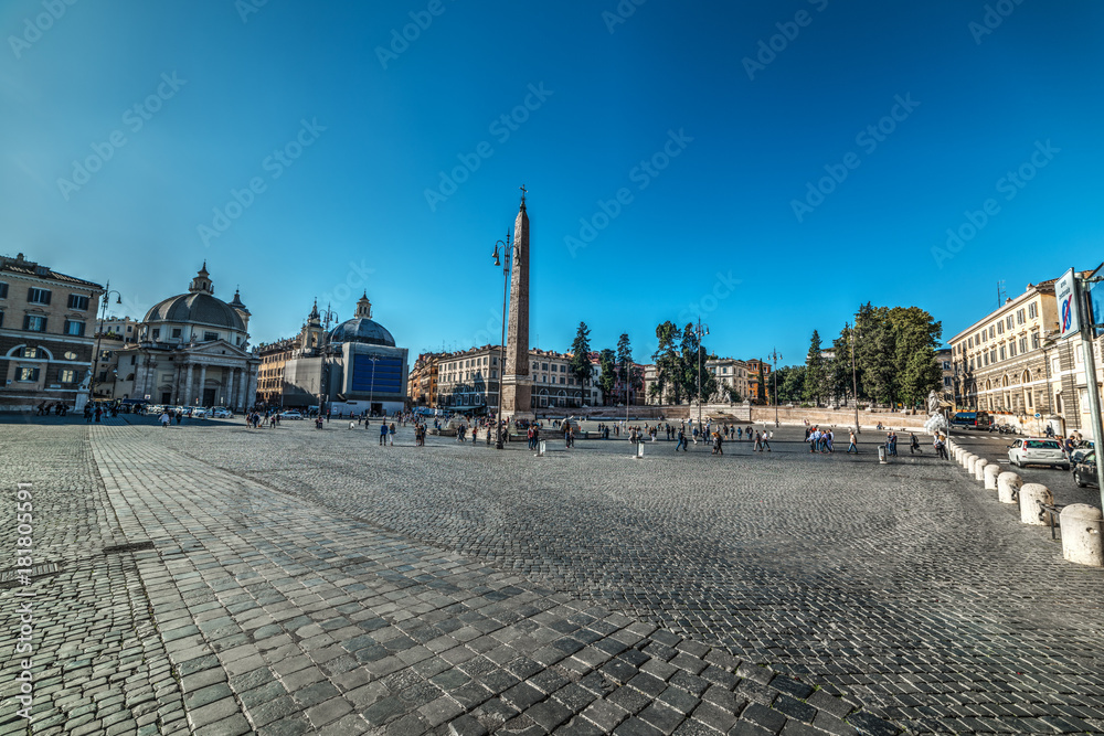Clear sky over Piazza del Popolo in Rome
