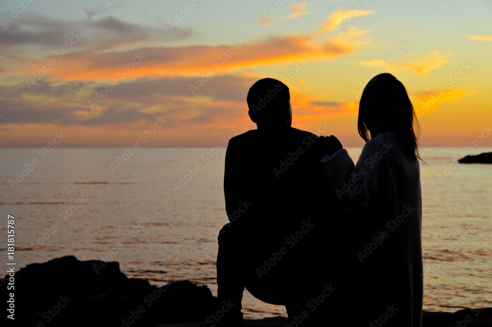 coucher de soleil couple amour soir amour mariage mer