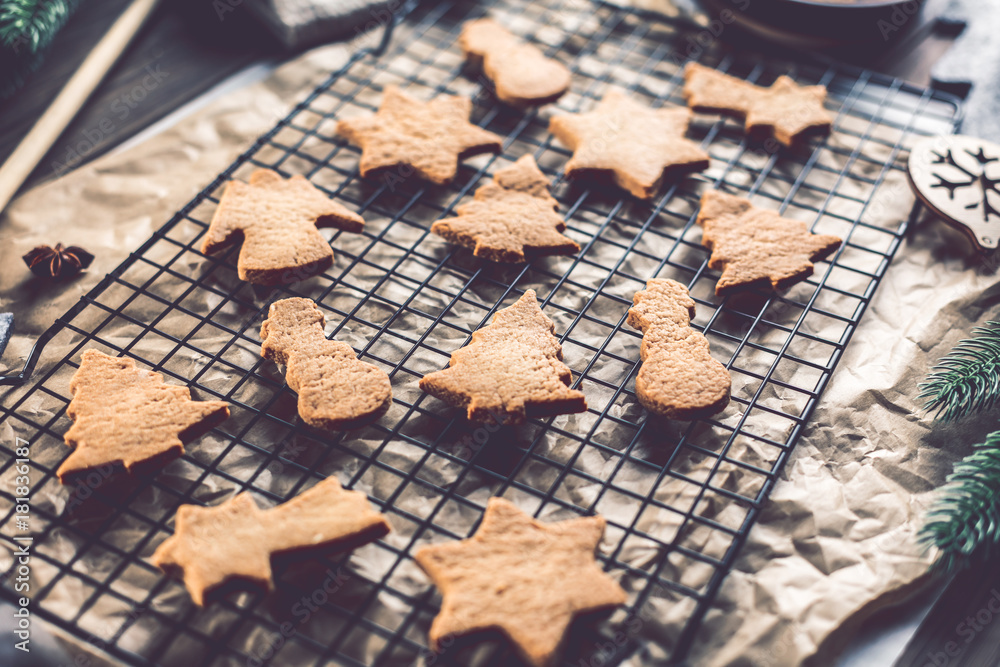 Naklejka premium Weihnachtkekse (selbst gebacken)