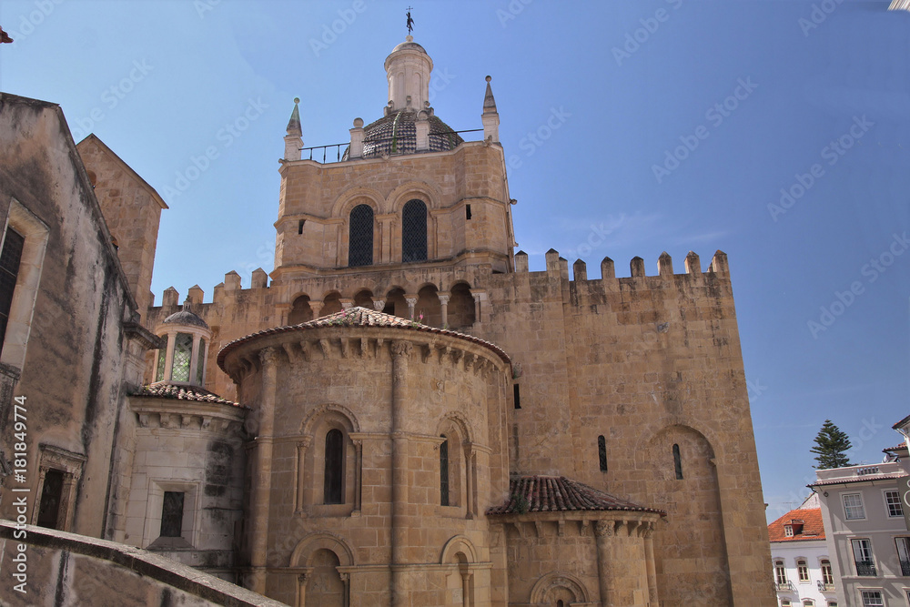 Portugal, abside de l'église Sé Velha de Coimbra
