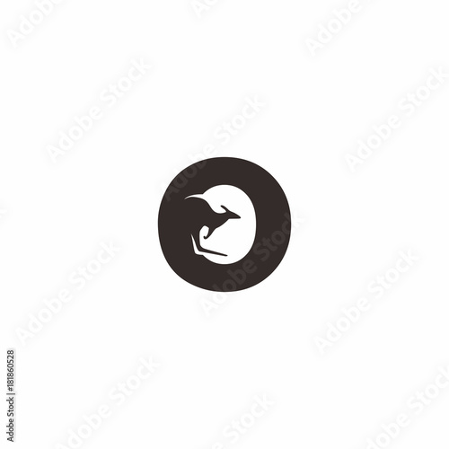 o letter kangaroo logo vector