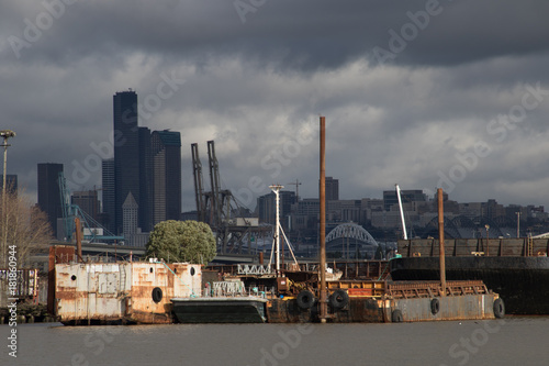 Seattle and Port © Lisa