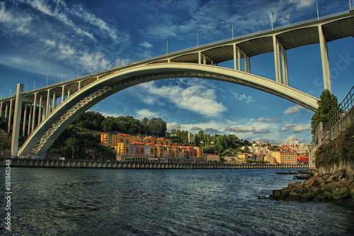 Fototapeta Naklejka Na Ścianę i Meble -  Arrabida bridge. Taken from Vila Nova de Gaia, Porto, Portugal.
