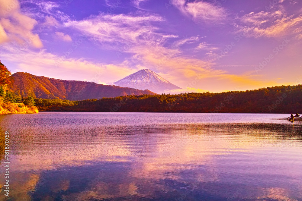Fototapeta premium 富士山と西湖