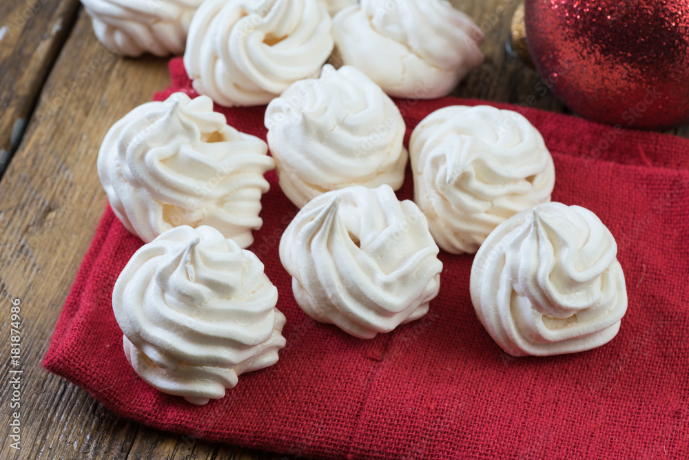 Meringue egg yolk Meringue egg yolk
