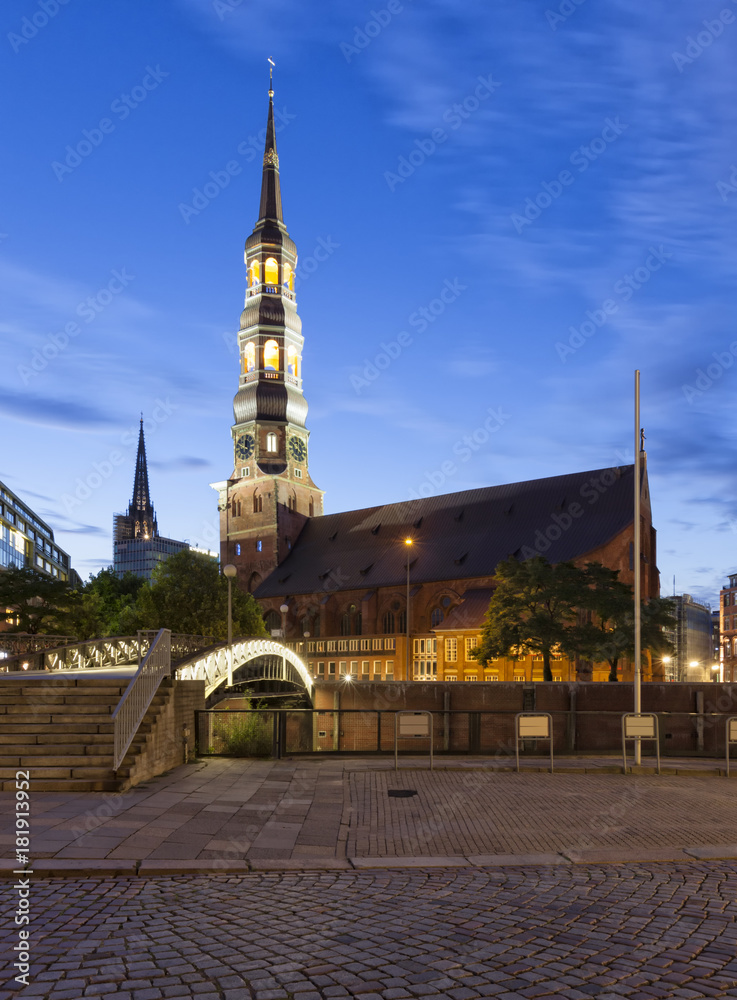 Naklejka premium Saint Catherine church at Hamburg
