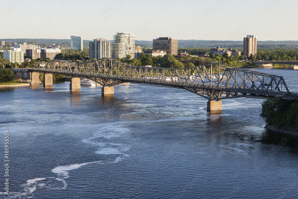 Alexandra bridge between Gatineau and Ottawa