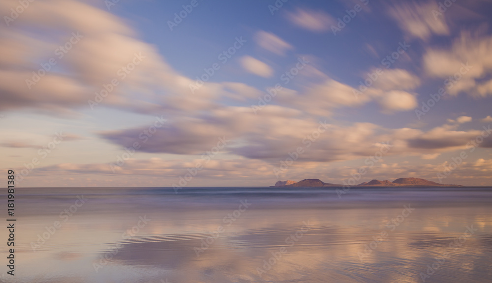 Naklejka premium Atlantic ocean. Beach view on Lanzarote Canary island in Spain