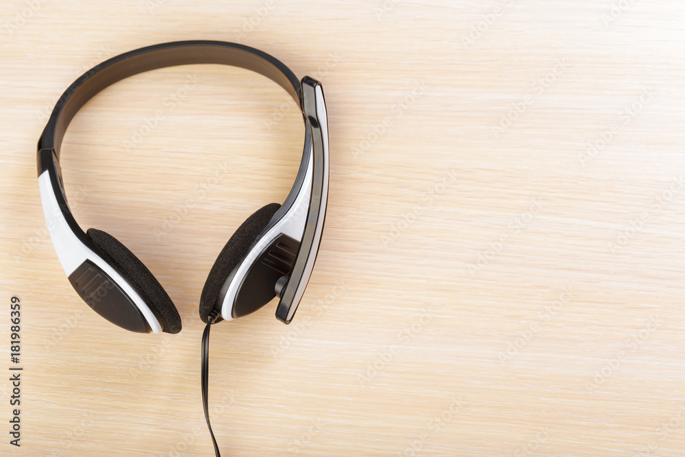 headset with microphone headset with microphone