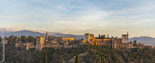 Εκτύπωση καμβά La Alhambra Castle Panorama with Sierra Mountains in distance - Granada, Spain