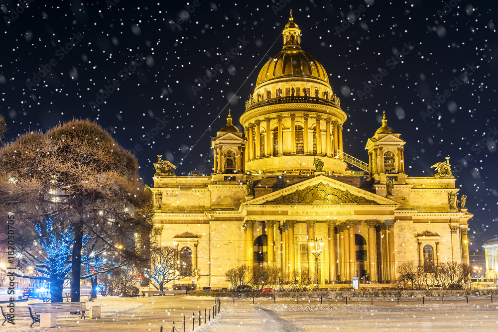Christmas in St. Petersburg. Saint Isaac's Cathedral