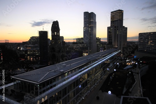 Berlin; Abendhimmel über der City-West