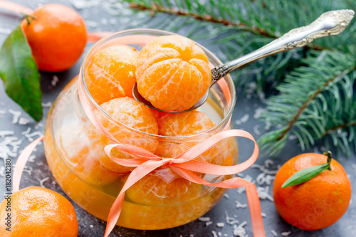 Canning whole tangerines in sugar syrup