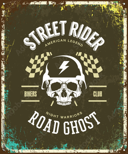 Vintage bikers club vector t-shirt logo isolated on dark background. Premium quality skull in helmet logotype tee-shirt emblem illustration.
Street wear legendary rider old retro tee print design.