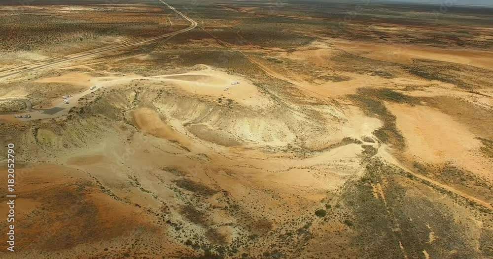Aerial dolley down Gladstone Lookout with Caravans and four wheel drive vehicles.