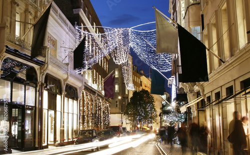 Photography UK - Cities - Christmas Shopping Street in London, motion blurred people present