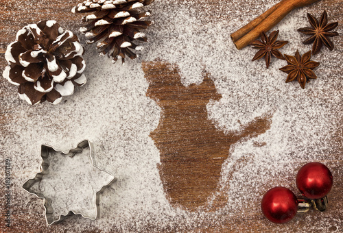 Festive motif of flour in the shape of Quebec (series)
