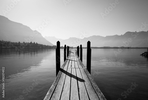 Fototapeta czarno-biały drewniany most