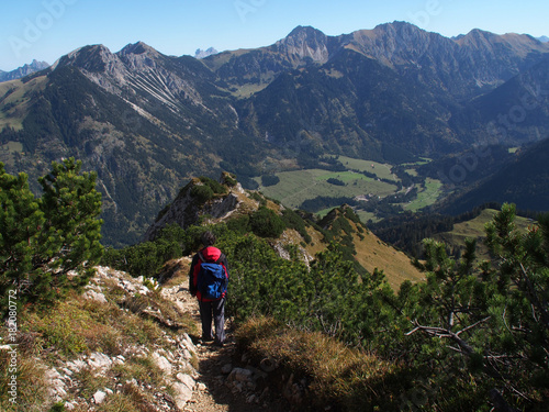 Abstieg vom Breitenberg  Allg  uer Alpen