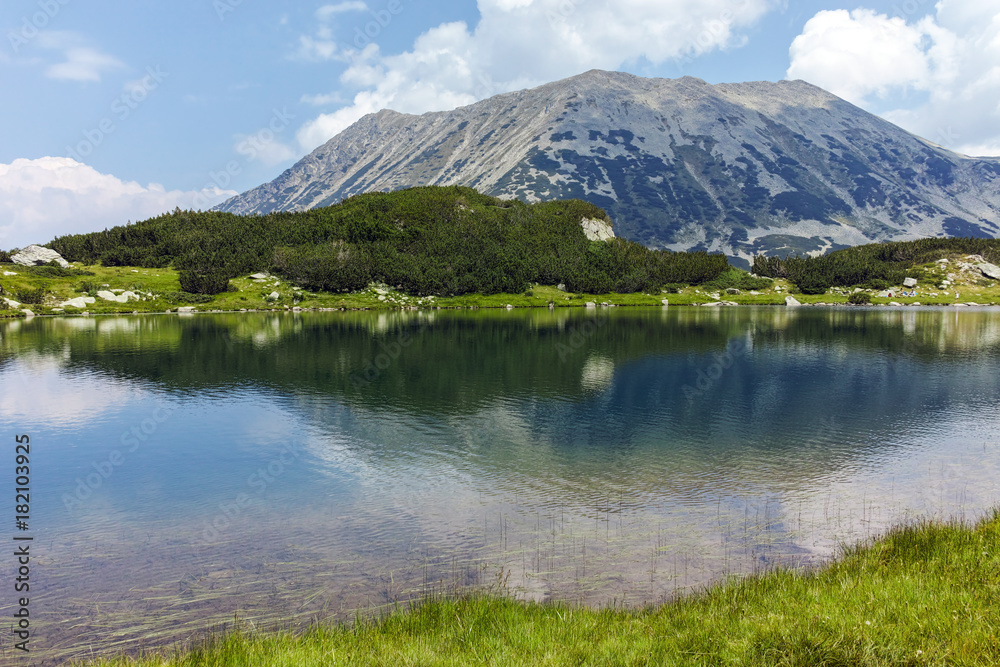 Todorka peak and Muratovo lake, Pirin Mountain, Bulgaria Todorka peak and Muratovo lake, Pirin Mountain, Bulgaria
