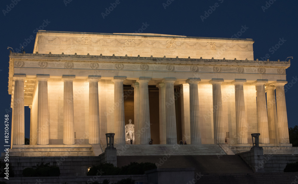 Obraz premium Washington memorial at sunrise sunset tranquil in the capital city, Washington DC United States of America U.S. 