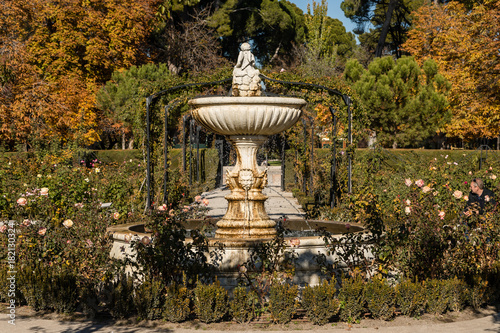 fountain in the rose garden of the Retiro Park in Madrid