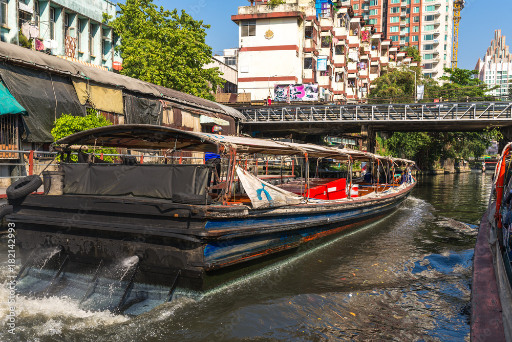 Residential area at the Khlong Saen Saep in the heart of Bangkok. It exist a boat service with a water bus connecting the west side districts of Bangkok, from the Chao Phraya River to Prachinburi